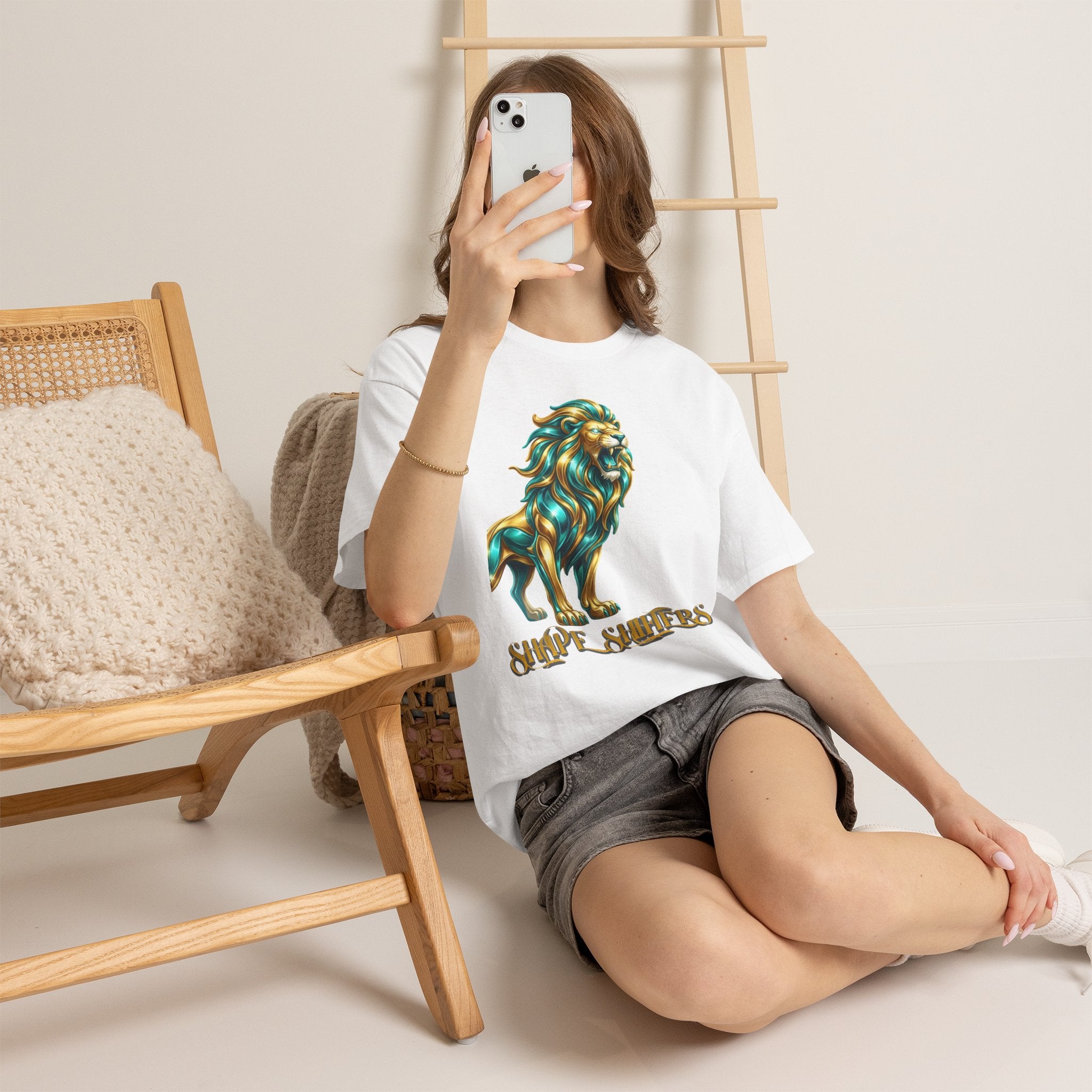 Colorful Lion - Majestic Collection - Graphic T-Shirt